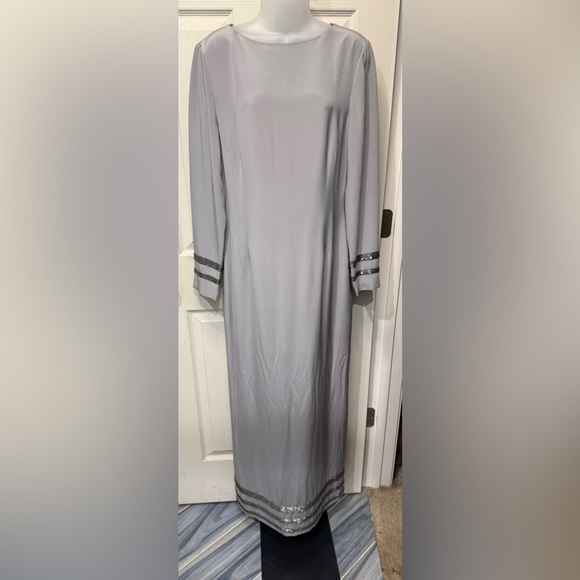 Elegant Lane Davis Beverly Hills Silver Bead Embellished Long Sleeve Maxi Dress - Picture 3 of 6